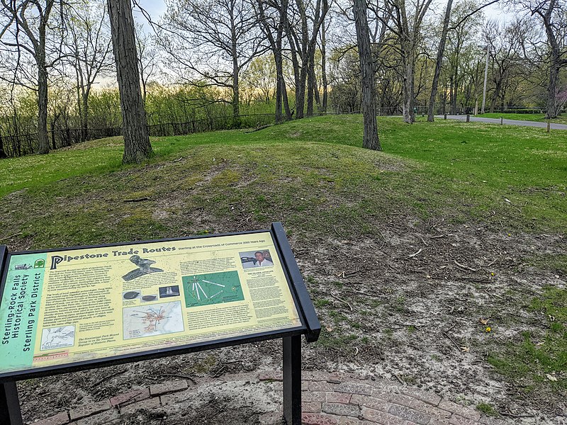 View of the Hopewell Indian burial mounds at Sinnissippi Park in Sterling, Illinois.  Photo credit author	Malcolm Slaney under the Creative Commons Attribution-Share Alike 4.0 International license.