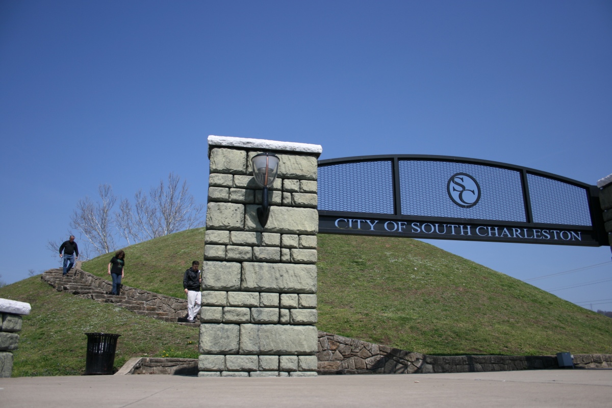 Criel Mound in South Charleston, West Virginia.  Photo courtesy Dr Greg Little, author of the Illustrated Encyclopedia of Native American Indian Mounds & Earthworks (2016). 
