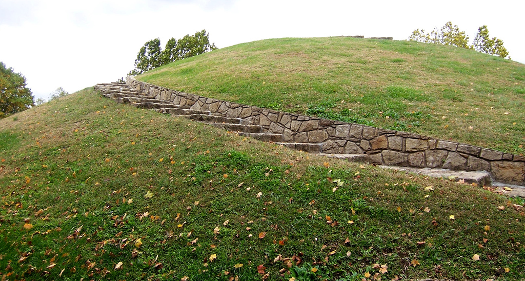 Click for full size image of Criel Mound (PID:190119) Criel Mound