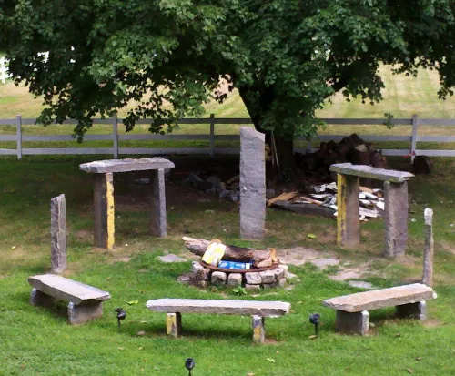 Walkerhenge Clonehenge