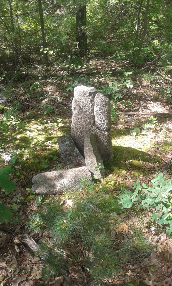 Click for the gallery page to add comments and vote (PID:253158) Foxborough Standing Stone (5