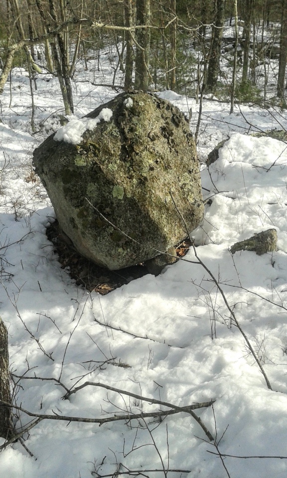 Click for the gallery page to add comments and vote (PID:253258) Foxborough Perched Boulder (5)