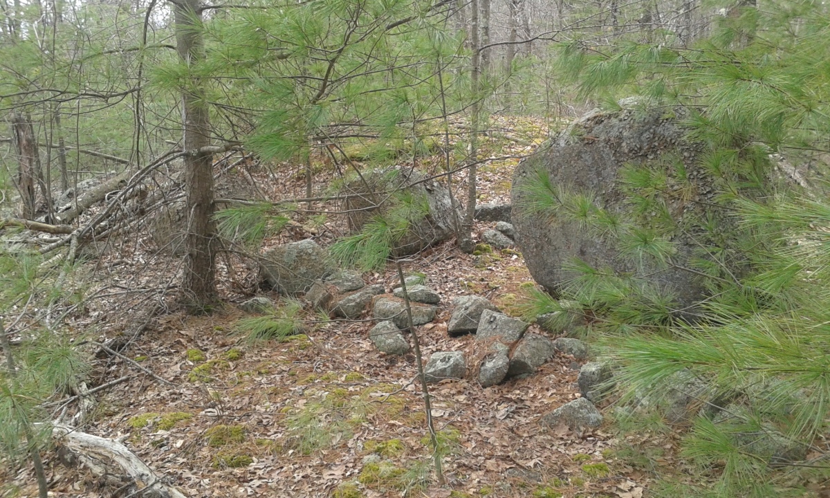Click for the gallery page to add comments and vote (PID:253308) Foxborough Stone Row (2)