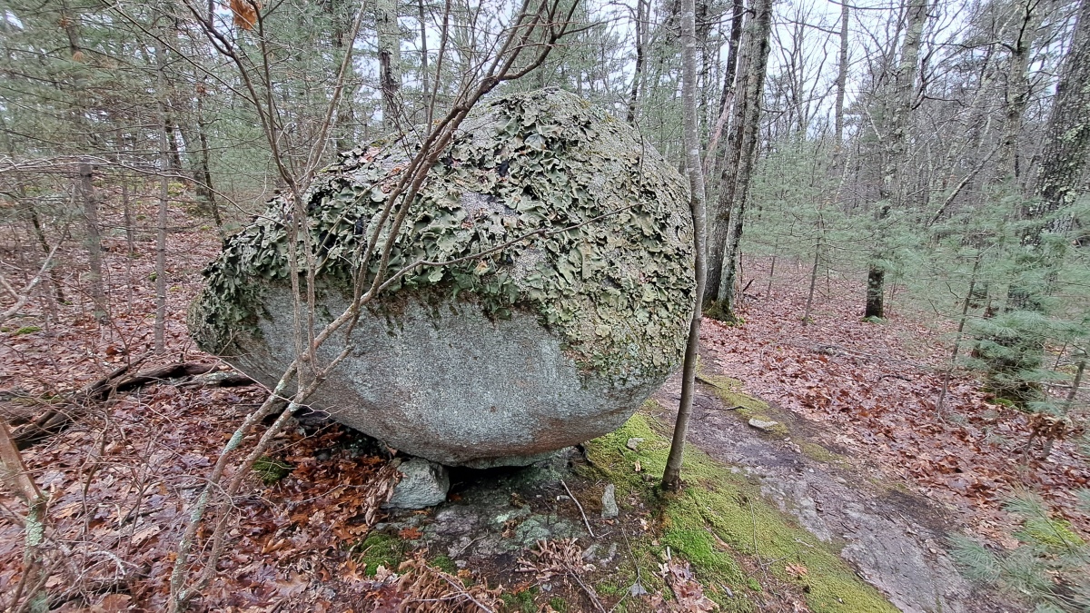 Click for the gallery page to add comments and vote (PID:253388) Foxborough Perched Boulder (6)