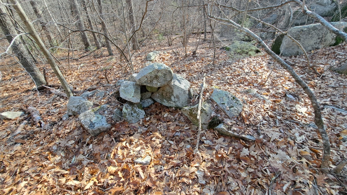 Click for the gallery page to add comments and vote (PID:253655) Foxborough Prayer Seat (7)