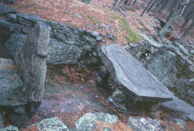 Click for the gallery page to add comments and vote (PID:4534) America's Stonehenge