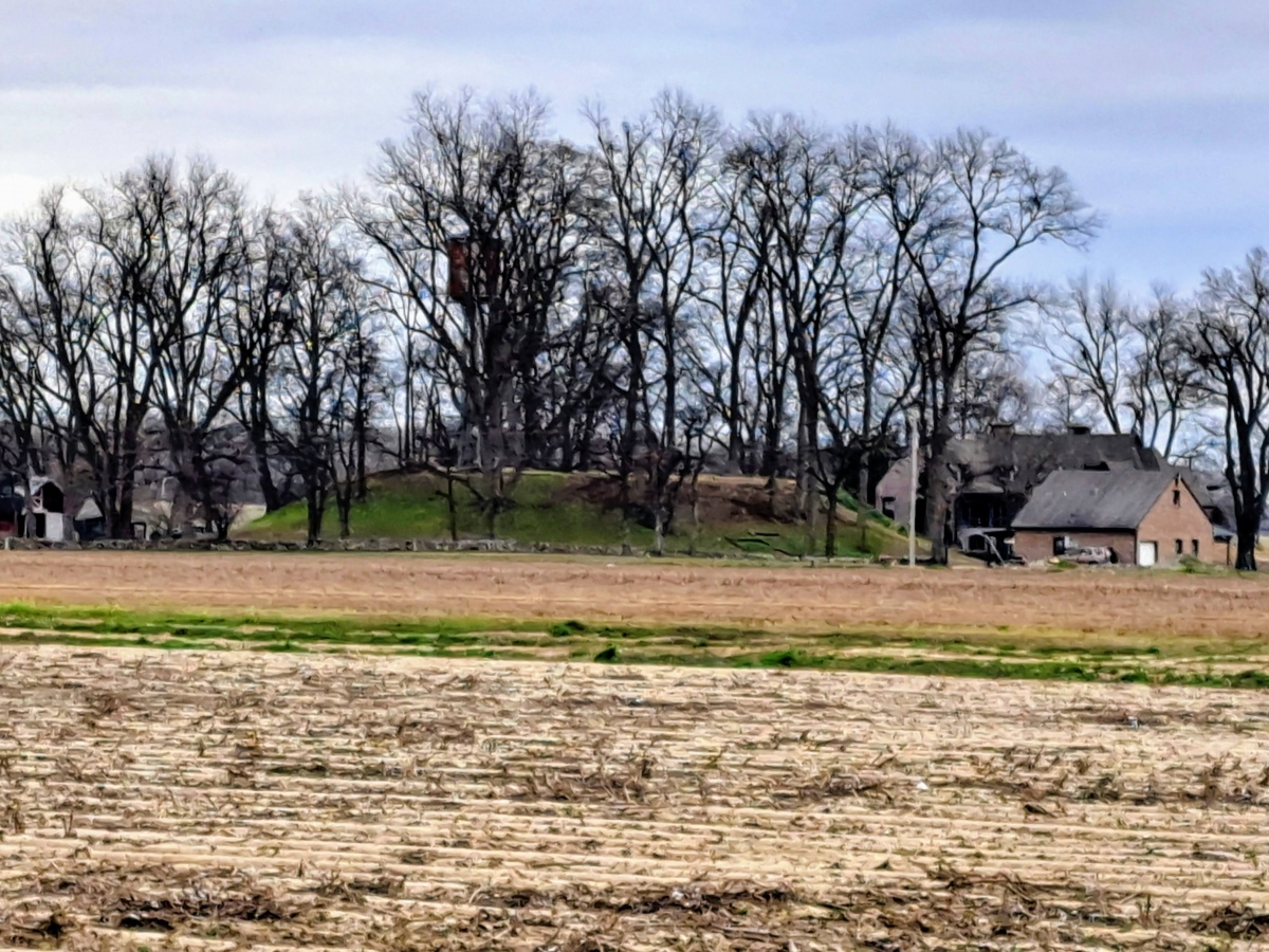 Click for the gallery page to add comments and vote (PID:269902) Commerce Mounds