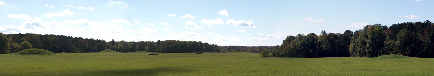 Panorama of all the mounds visible from the ridge of the Natchez Trace, overlooking the site.
Photo by bat400, October 2011. 