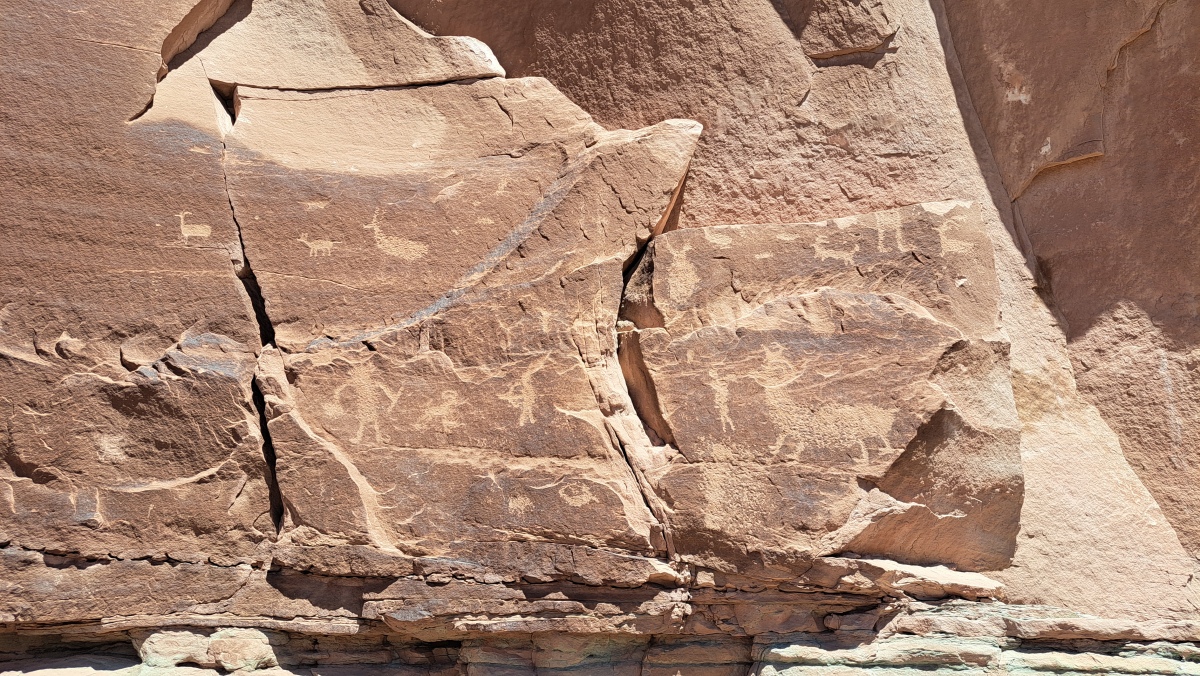 Click for the gallery page to add comments and vote (PID:290577) Poison Spider petroglyphs