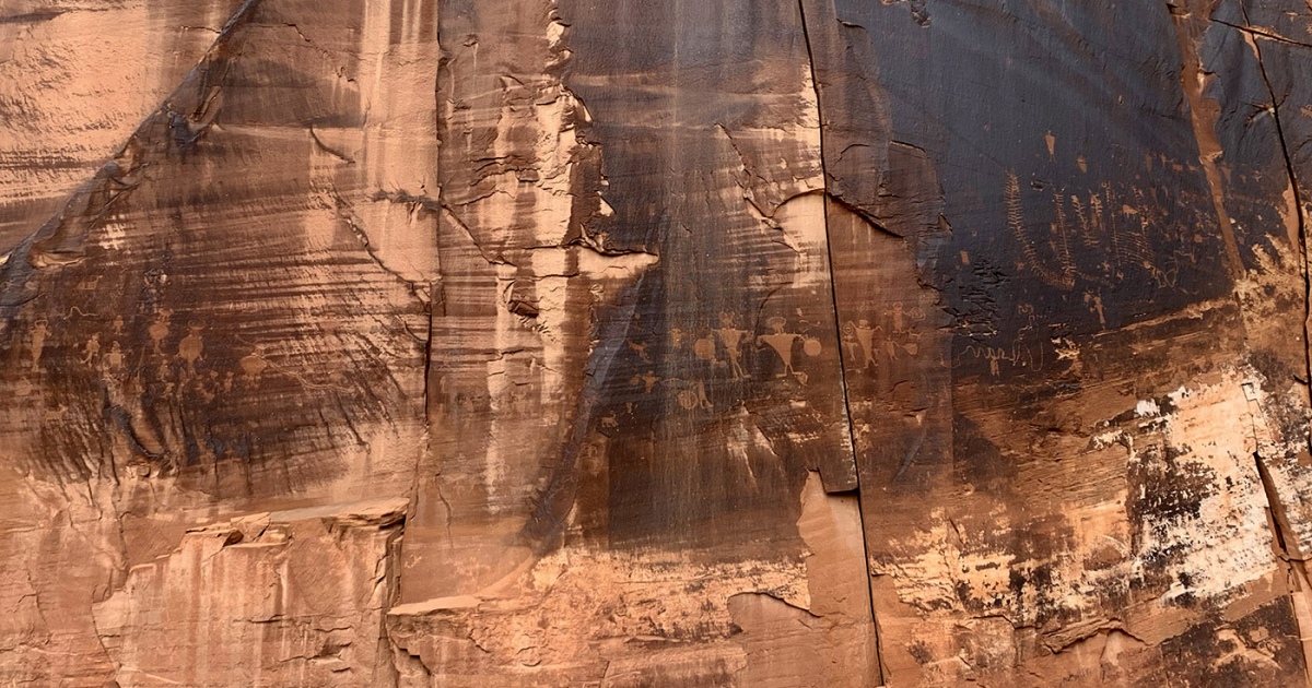 Click for the gallery page to add comments and vote (PID:247321) Potash Road petroglyphs