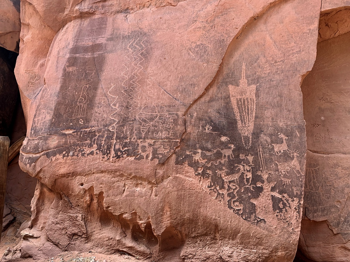 Click for the gallery page to add comments and vote (PID:247171) Moonflower Petroglyphs