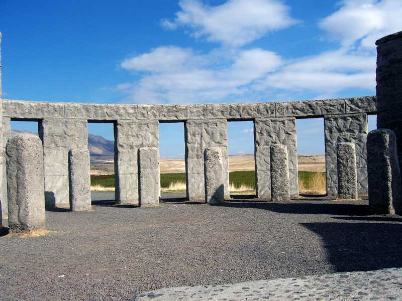 Click for the gallery page to add comments and vote (PID:34147) Maryhill Stonehenge war memorial