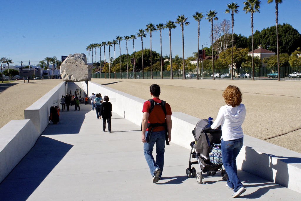 Click for full size image of Levitated Mass (PID:130772) Levitated Mass