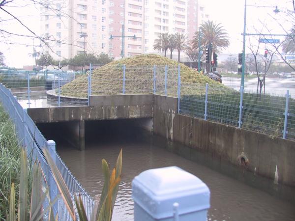 Click for full size image of Emeryville Shellmound (PID:54976) Emeryville Shellmound