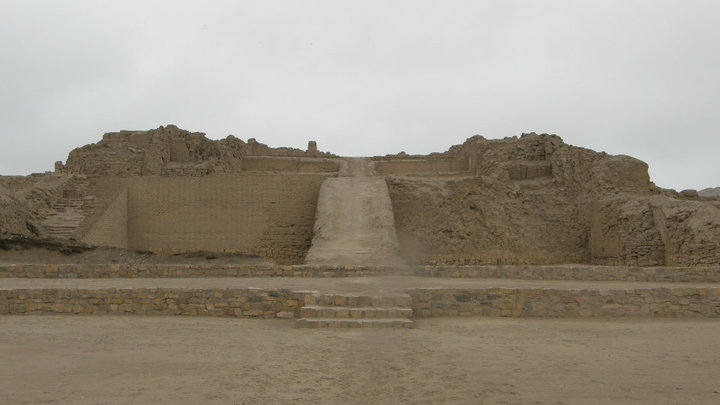 Front of the Temple with no name. 2010


