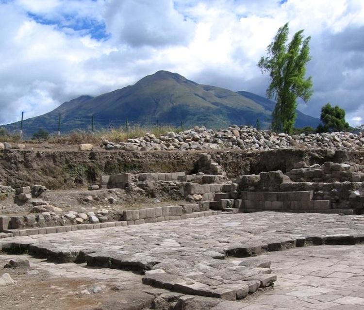 The Temple at Inca-Caranqui.

Image copyright the 
Inca-Caranqui Archaeological Project at Wayne State University.

Site in  Ecuador

