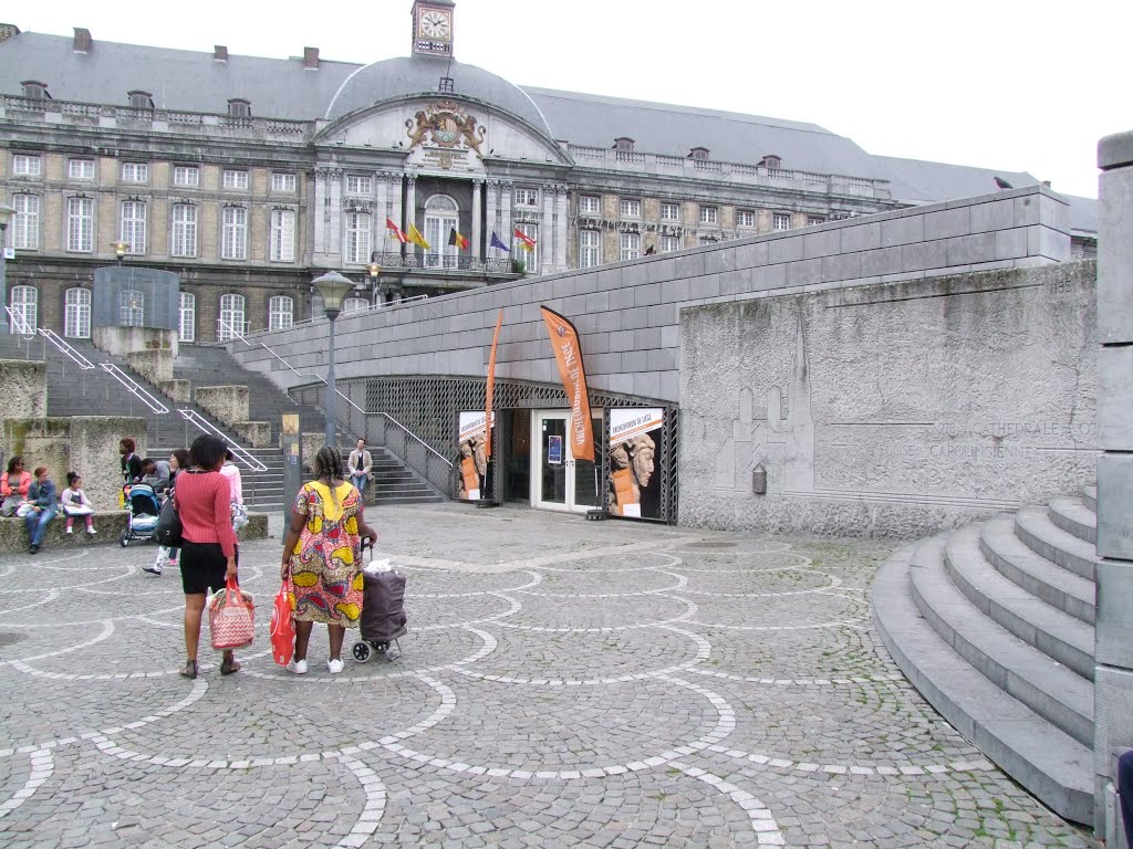 Click for the gallery page to add comments and vote (PID:156614) Archéoforum de Liège