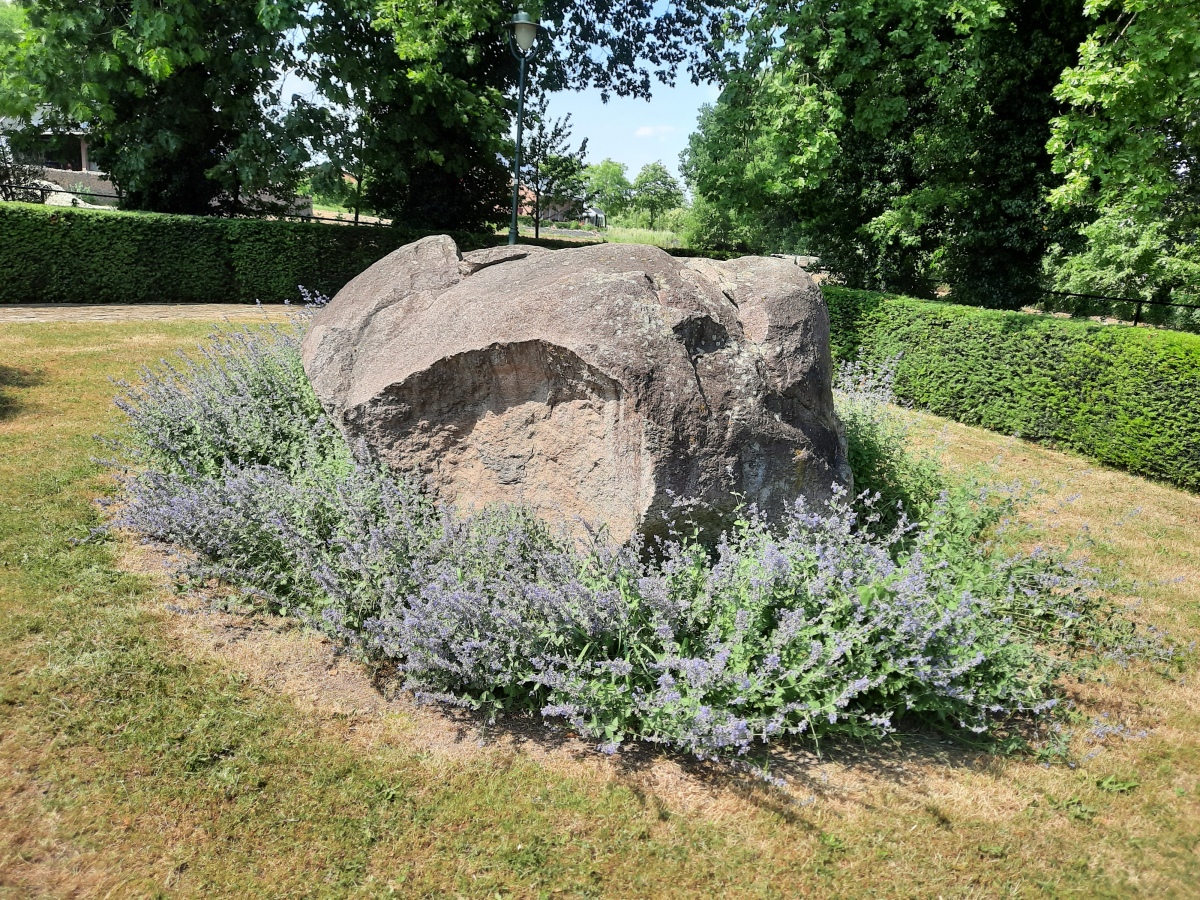 Click for the gallery page to add comments and vote (PID:234987) Zwerfkei Buinen