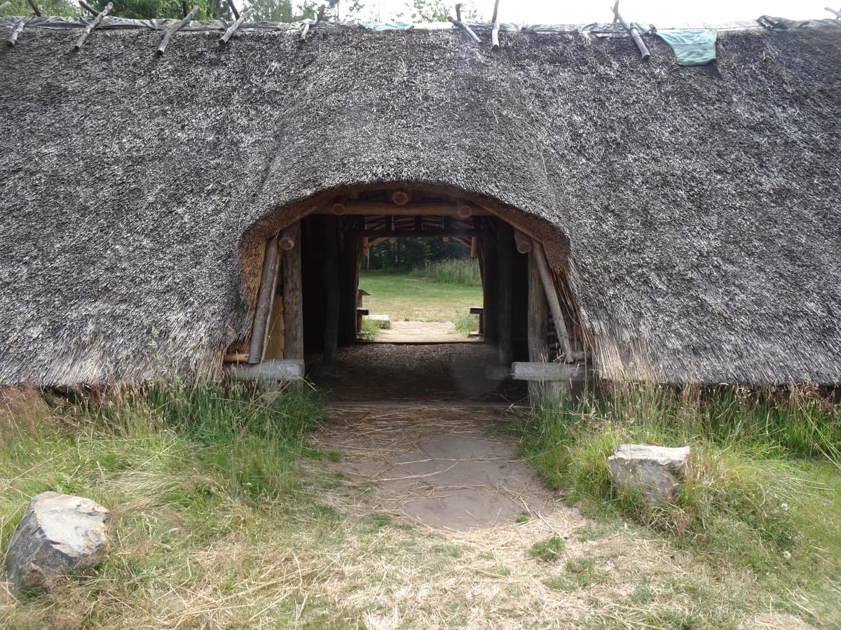 Click for the gallery page to add comments and vote (PID:259381) Iron Age Farm, Wekerom