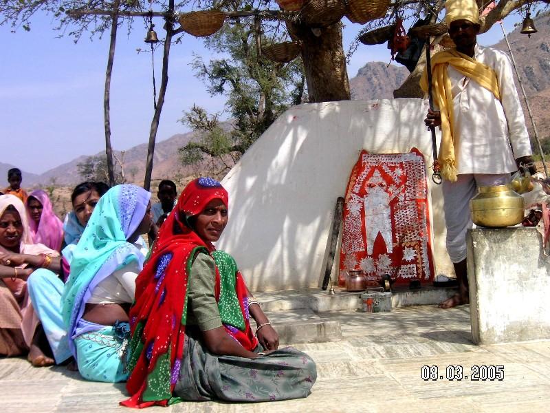 S' Rajasthan folks & guardian stones



