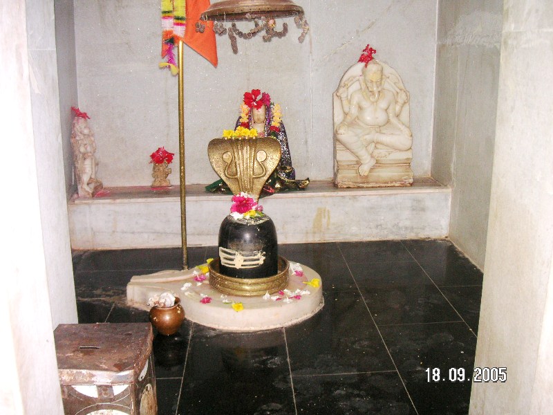 Korta,Pali Taluka

The Lingam (also, Linga, Shiva linga, Tamil லிங்கம், Sanskrit लिङ्गं liṅgaṃ, meaning 