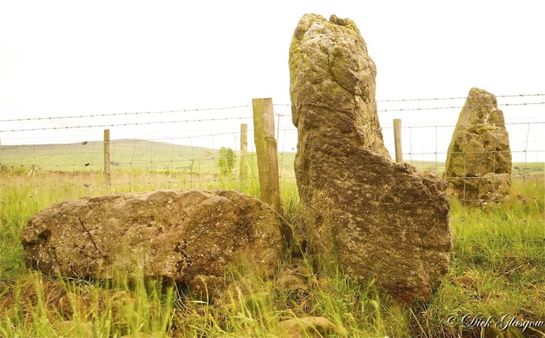 Click for the gallery page to add comments and vote (PID:163154) Two Standing Stones in Lisnamanny