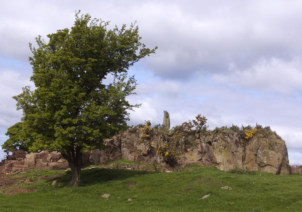 Click for the gallery page to add comments and vote (PID:79549) Doagh Hole Stone 1