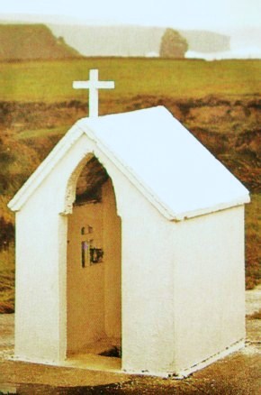Click for the gallery page to add comments and vote (PID:72131) St Chaoi's Holy Well (Kilkee)