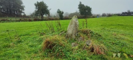 Ahil More standing stone - PID:267864