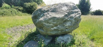 Ardaneneen boulder burial