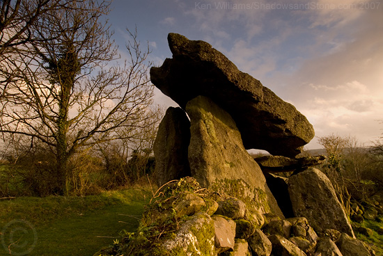 Click for the gallery page to add comments and vote (PID:32599) Kilmogue portal tomb