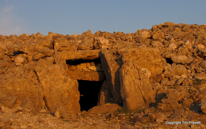 Carrowkeel H Passage Grave : The Megalithic Portal and Megalith Map: