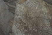 Carvings in Cairn T - PID:598