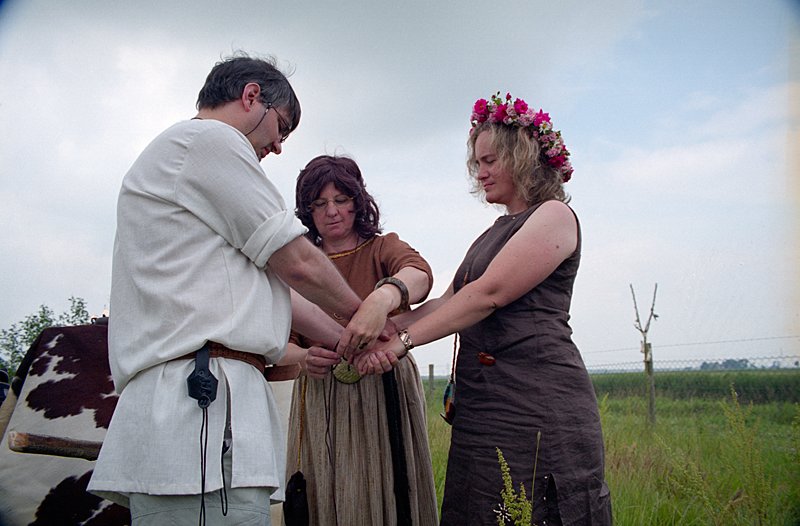 Bronzezeithaus in Hartwarderwurp - Ancient Wedding Ceremony (PID:48729) Bronzezeithaus in Hartwarderwurp - Ancient Wedding Ceremony