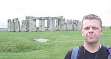 I've been wanting 25 years to see Stonehenge, I thought this pic would make a good avatar for my profile page