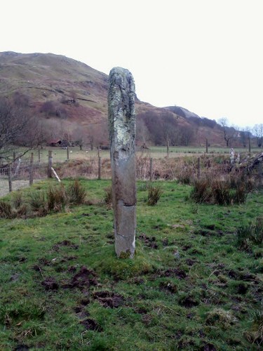Click for full size image of Sluggan Standing Stone (PID:87475) Sluggan Standing Stone