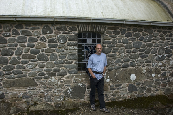 Click for the gallery page to add comments and vote (PID:34060) Stobo Kirk standing stone