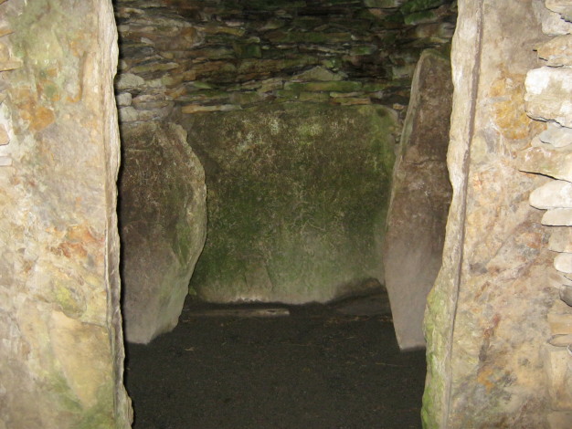 Grey Cairns of Camster : Long Cairn