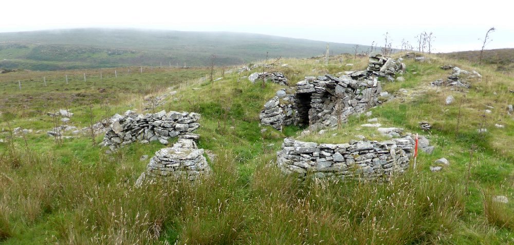 Click for the gallery page to add comments and vote (PID:122607) South Yarrows Long Cairn