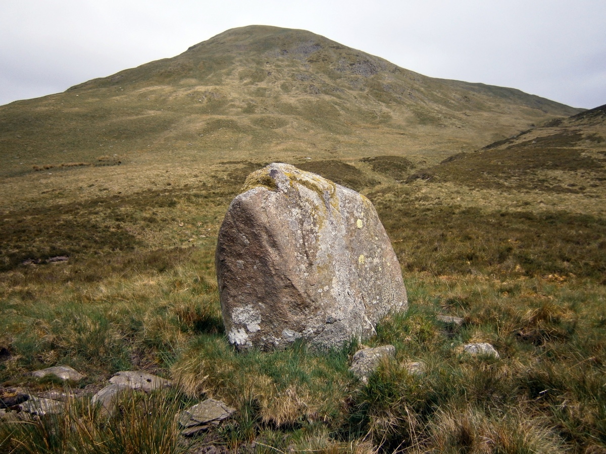 Peatshiel Sike viewed from SW. Does the profile of the stone mimic the summit profile of Bodesbeck Law?  