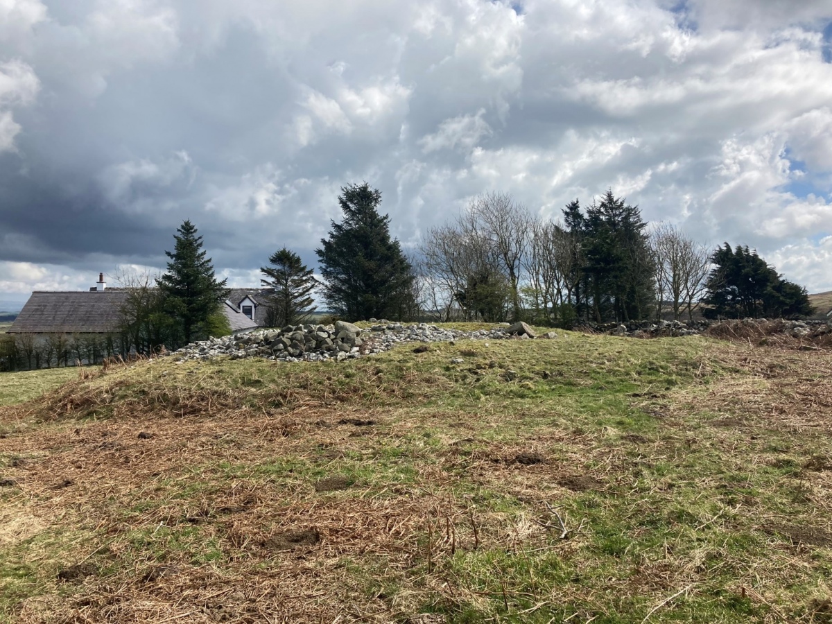 Click for the gallery page to add comments and vote (PID:256775) Brae Farm SW Cairn