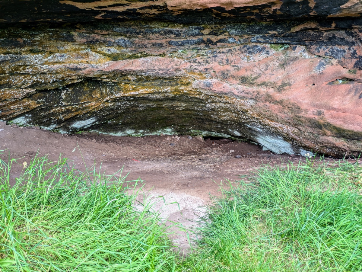 Click for the gallery page to add comments and vote (PID:274795) Well Cave (East Wemyss)