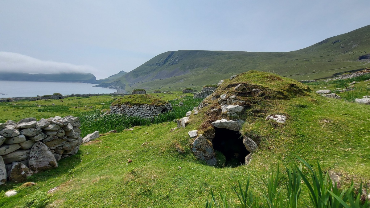 St Kilda is one of the most remote places I've ever been to. Abandoned by its population in the 1930s, the remains included a subterranean space and an ancient mound which reminded me of Brane entrance grave. I feel very blessed to have made the journey here. 