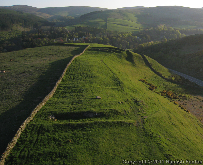 Caddonlee hillfort, viewed from the north east.

Kite Aerial Photograph

28 April 2011

