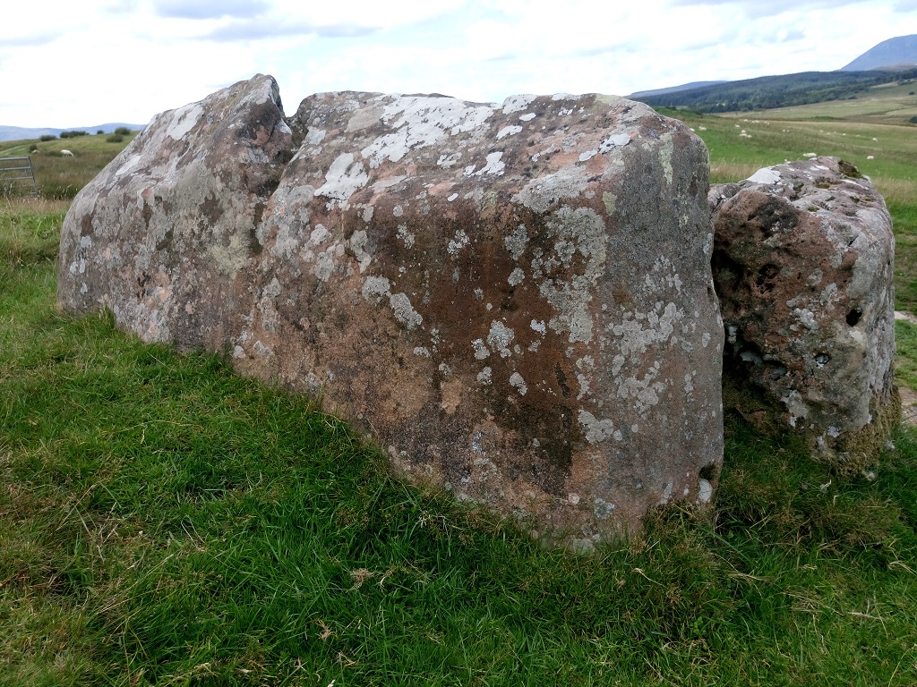 Moss farm chambered cairn