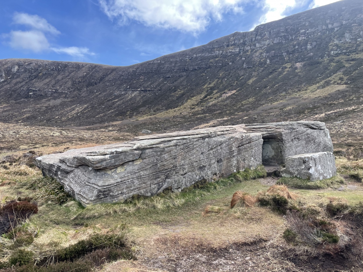 Dwarfie Stane