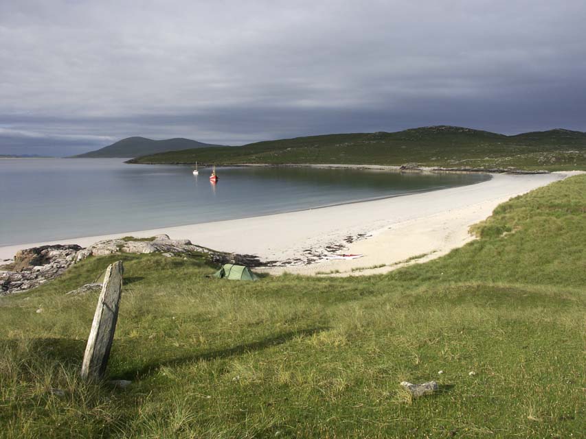 Click for the gallery page to add comments and vote (PID:72958) Clach An Teampuill (Taransay)