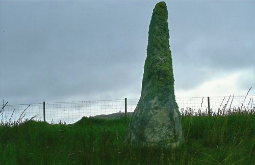 Ceasabh Standing stone