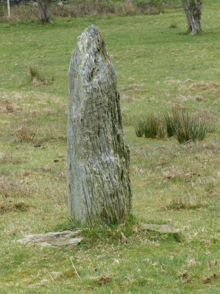 Click for the gallery page to add comments and vote (PID:257567) Lochranza Golf Course Standing Stone
