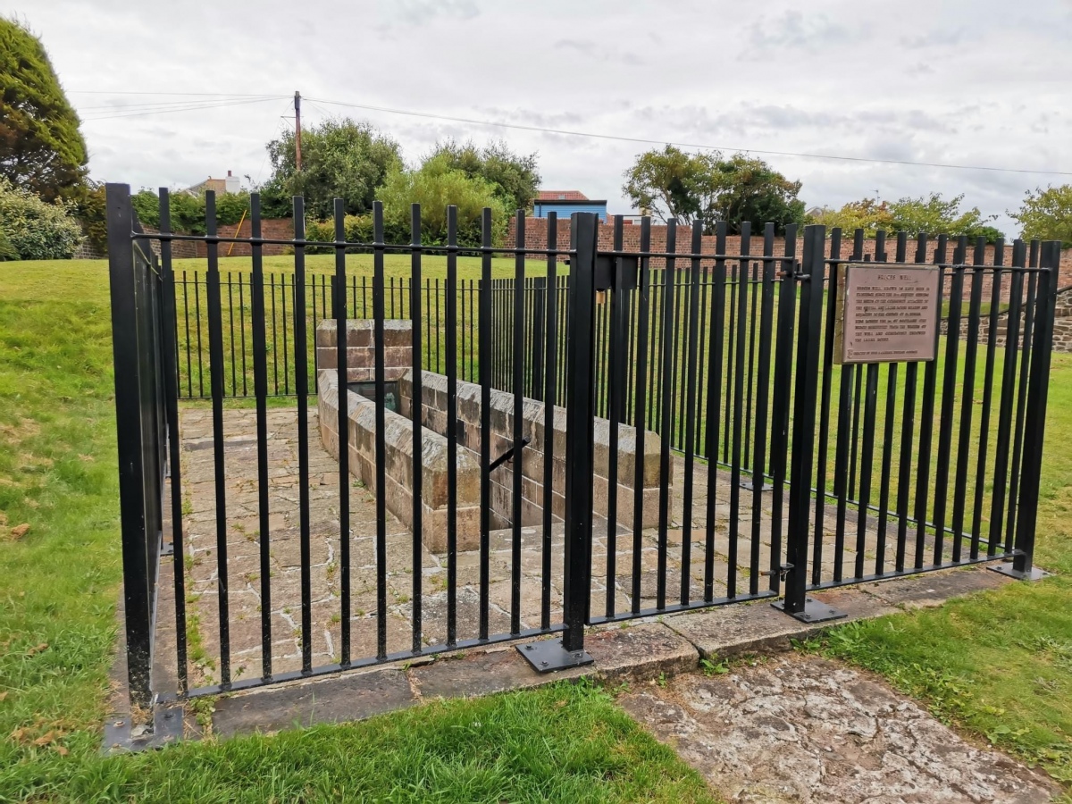 The well is situated on the green of St Ninian’s Hospital.
Photo August 2023